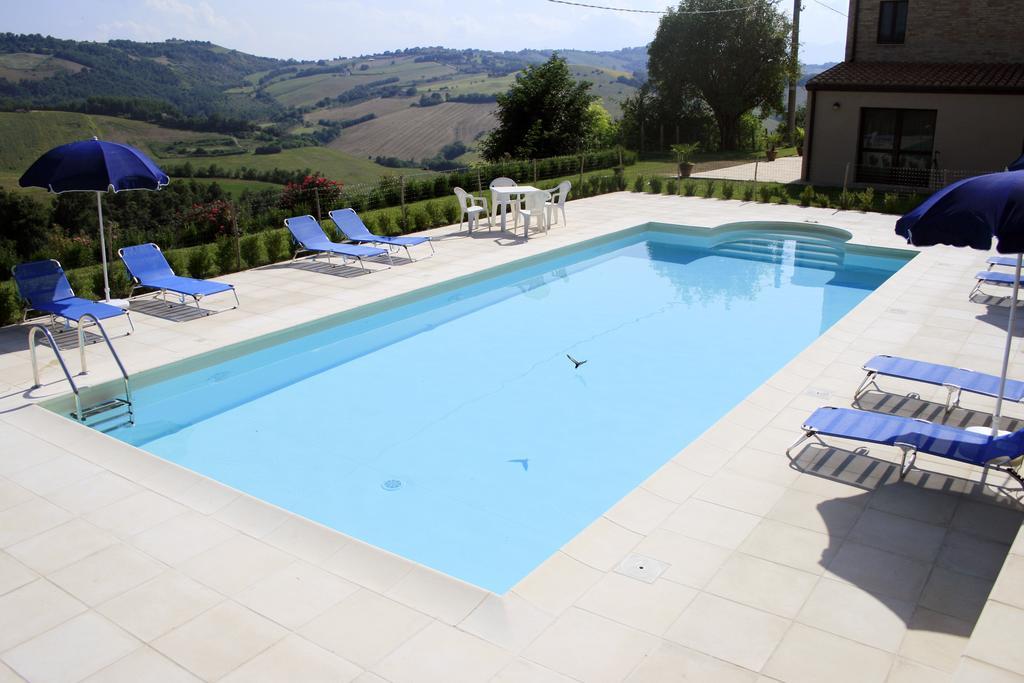 Agriturismo Fara Hotell Montegiorgio Rum bild