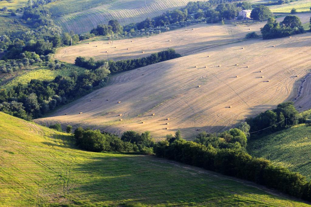 Agriturismo Fara Hotell Montegiorgio Exteriör bild